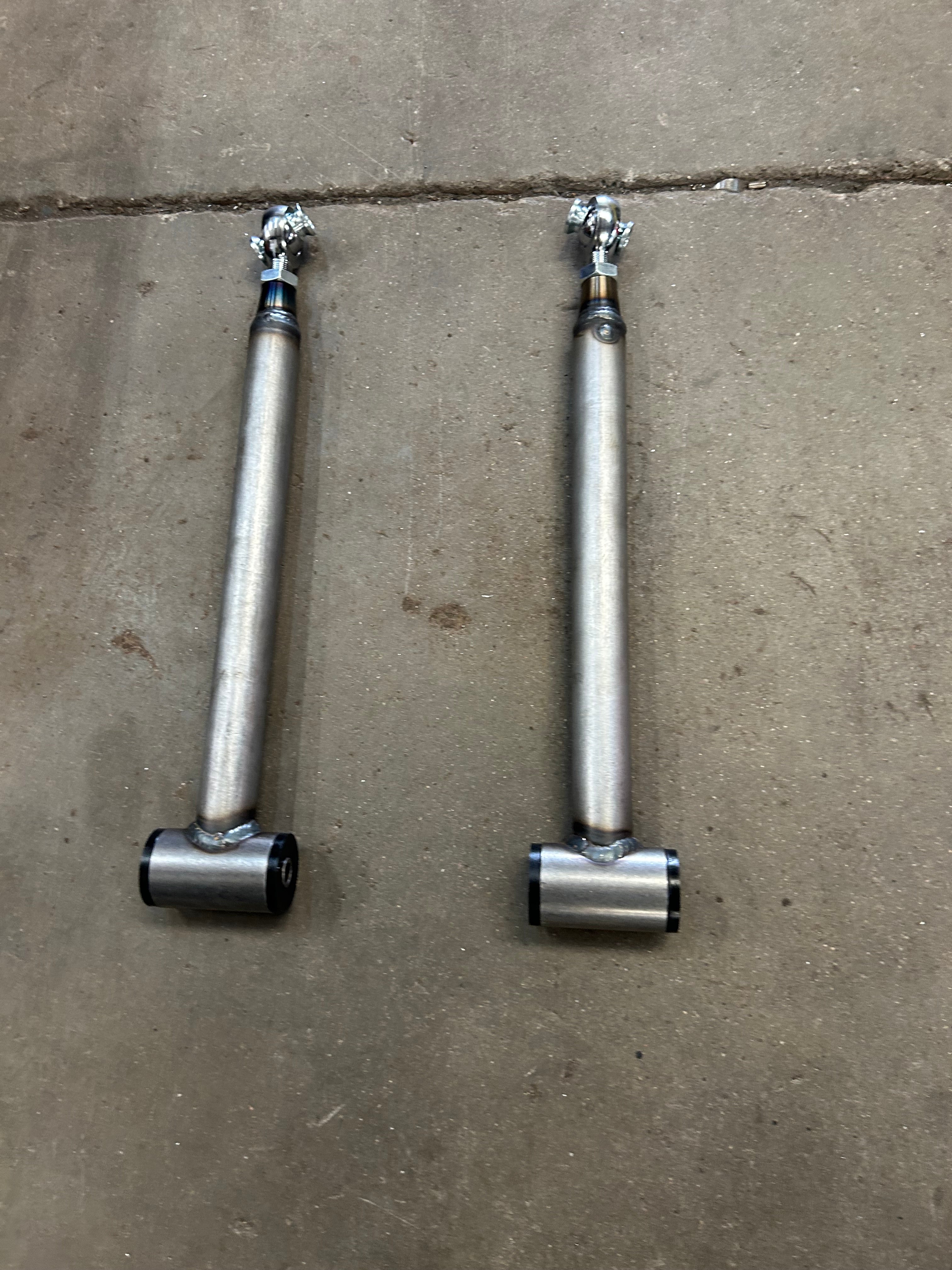 Three link and link bars