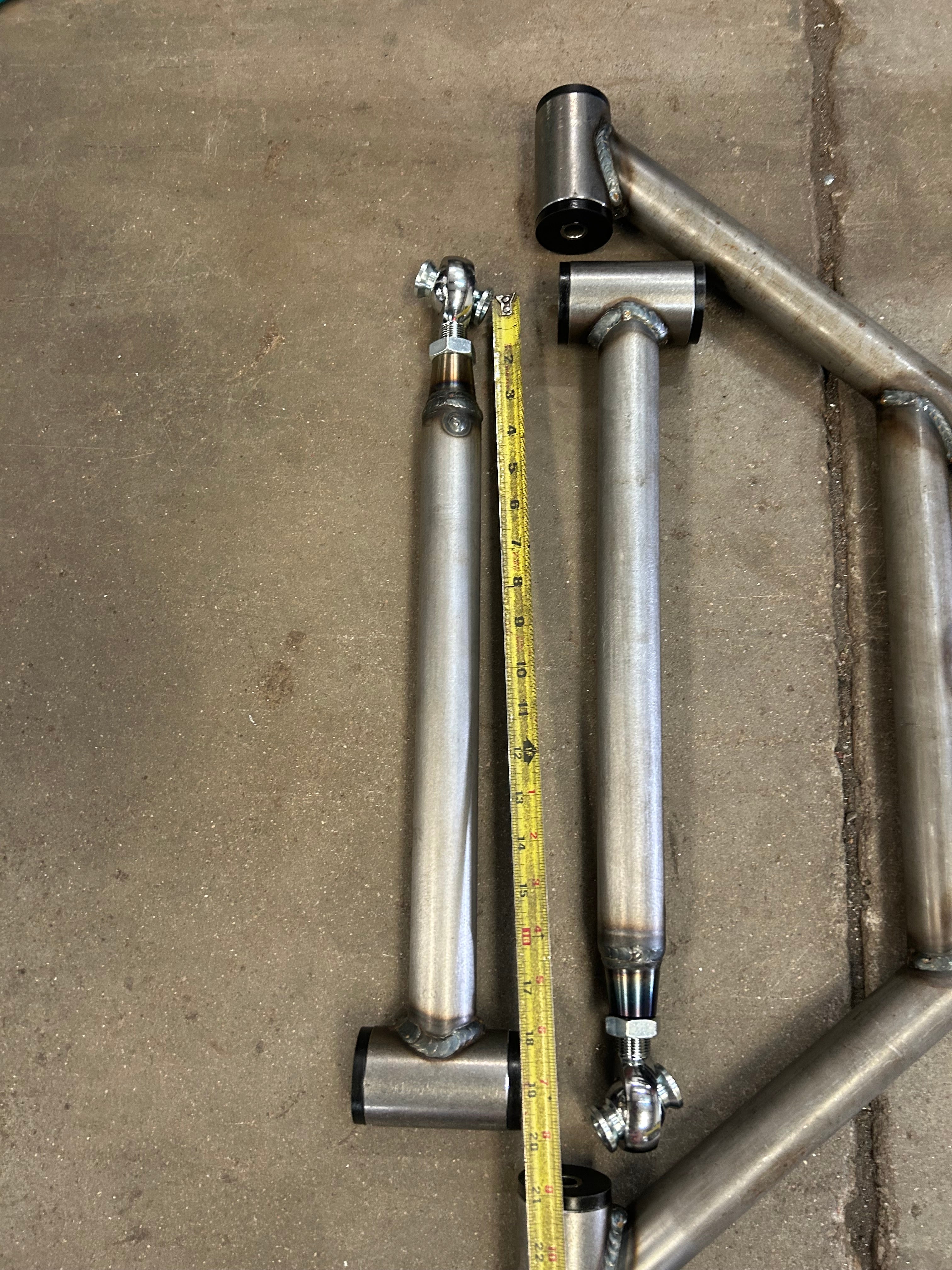 Three link and link bars