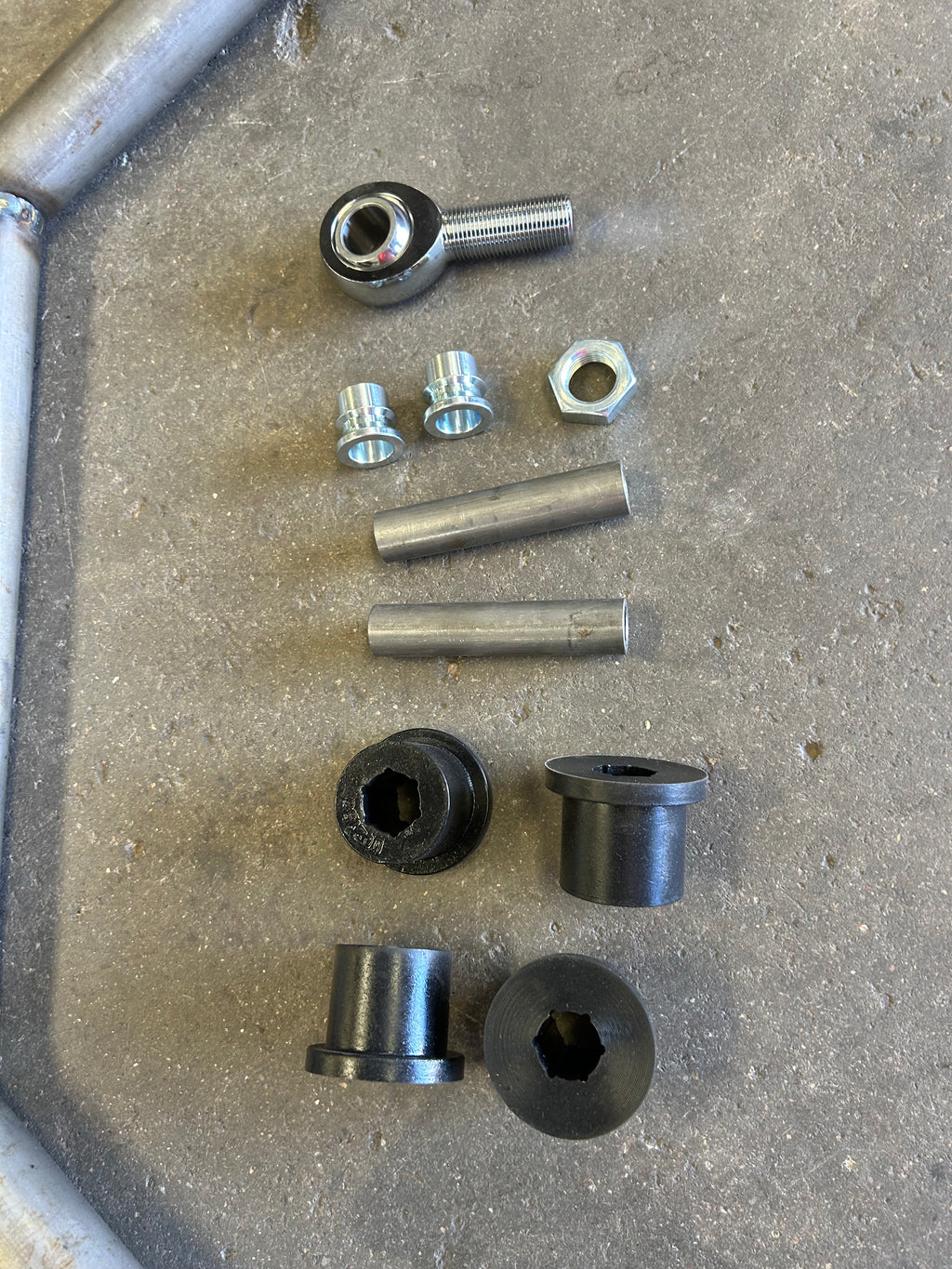 Three link and link bars