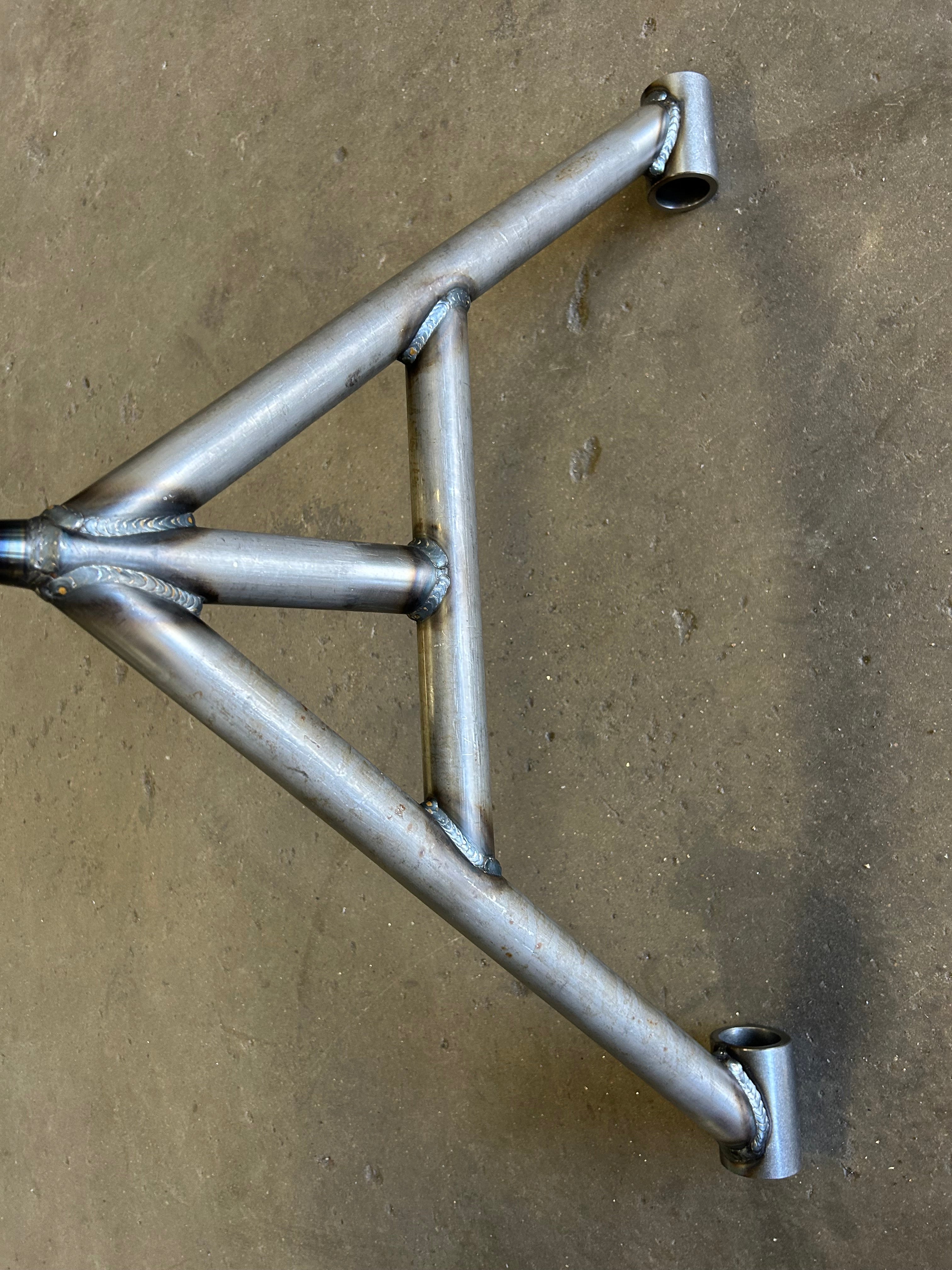 Three link and link bars