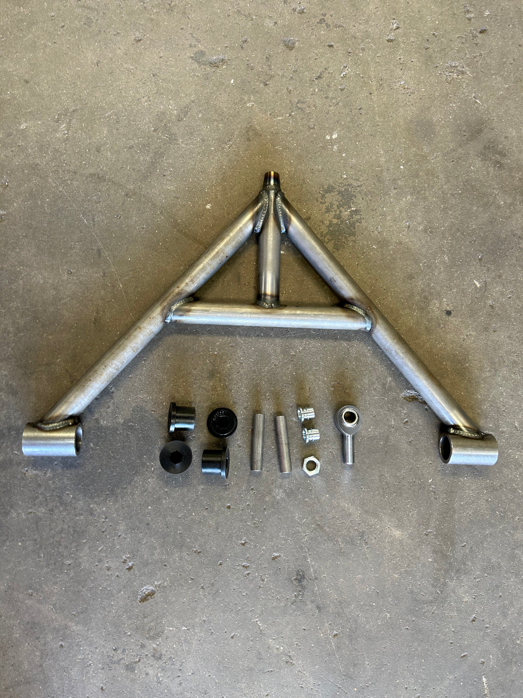 Three link and link bars